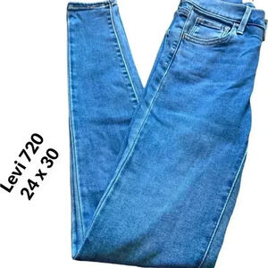Levis - 720 jeans 24x30 hi rise  skinny